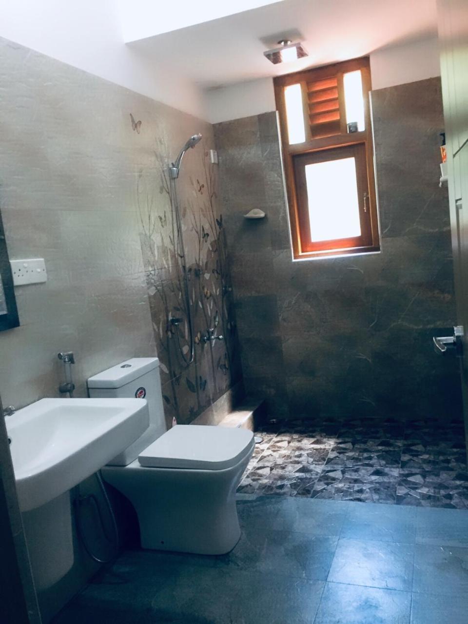 Casa Blanca Hotel Ahangama Bagian luar foto