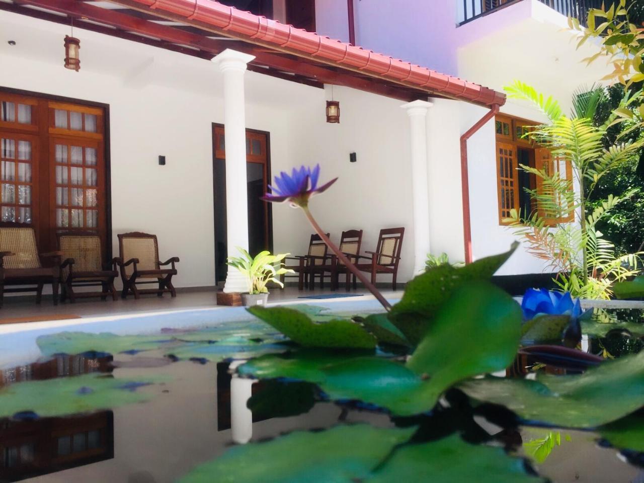 Casa Blanca Hotel Ahangama Bagian luar foto